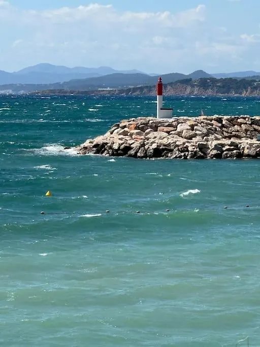Apartment Appartement En Face Mer Six-Fours-les-Plages France